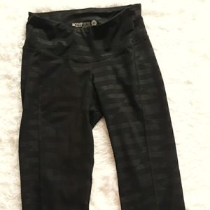 Cool patterned active wear compression leggings